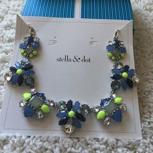 Stella and Dot statement necklace